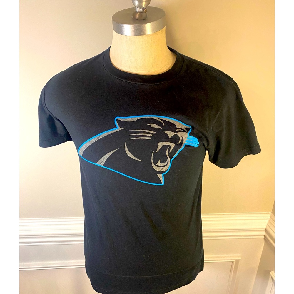 AWESOME! Carolina Panthers NFL Football Team Majestic Triple Peak T-shirt.(91)